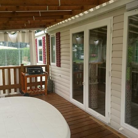 Mobile Home 3 Chambres 2 Salles De Bains Dans Camping 4 Etoiles Aux Charmettes Mh K168 莱马特 外观 照片