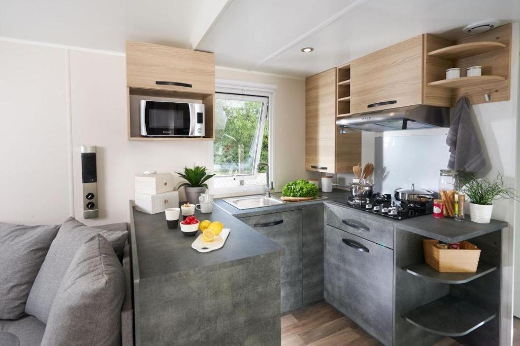 Mobile Home 3 Chambres 2 Salles De Bains Dans Camping 4 Etoiles Aux Charmettes Mh K168 莱马特 外观 照片